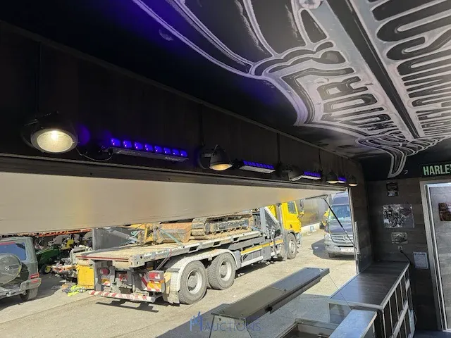 Foodtruck "frituur maxi" - afbeelding 13 van  18