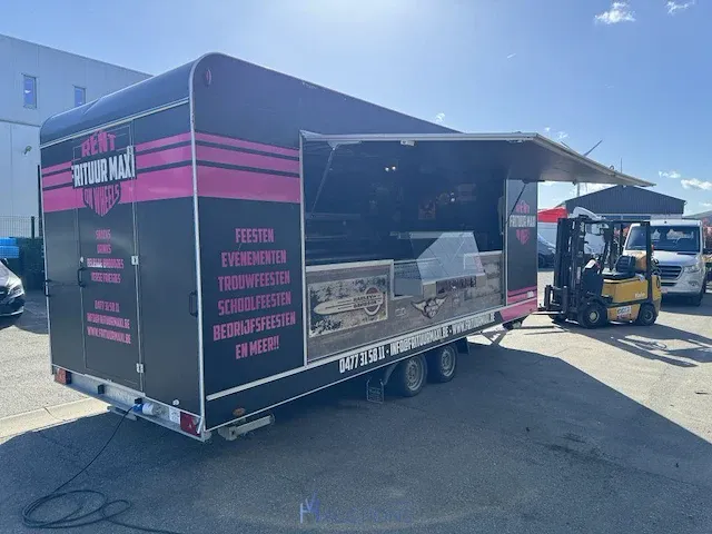 Foodtruck "frituur maxi" - afbeelding 3 van  18