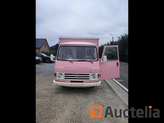 Foodtruck peugeot j9 - afbeelding 7 van  12