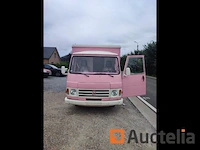 Foodtruck peugeot j9 - afbeelding 7 van  12