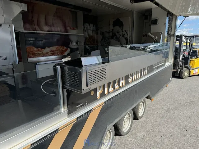 Foodtruck "pizza santa" - afbeelding 27 van  29