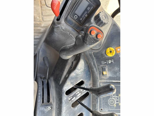 Ford - 1998 - 8360 dt - vierwielaangedreven landbouwtractor - afbeelding 9 van  23