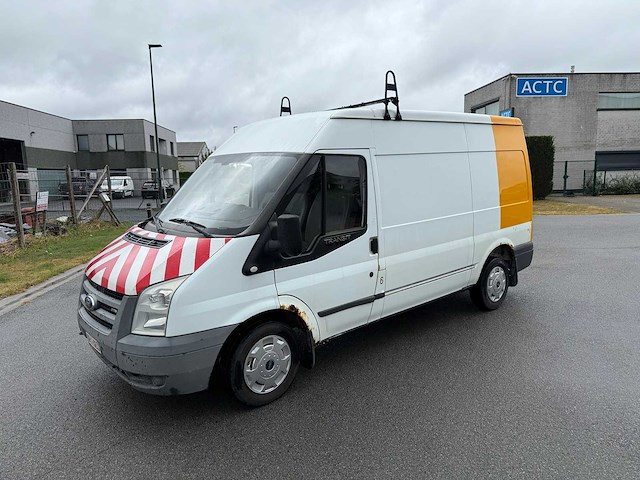 Ford - 2006 - transit - personenauto - afbeelding 12 van  32