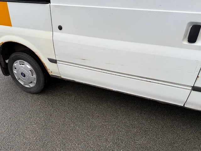 Ford - 2006 - transit - personenauto - afbeelding 2 van  32