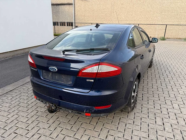 Ford - 2007 - mondeo - personenauto - afbeelding 7 van  32