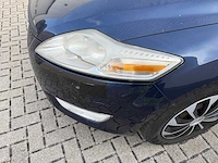 Ford - 2007 - mondeo - personenauto - afbeelding 14 van  32