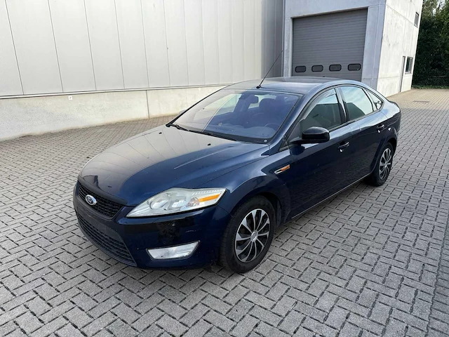 Ford - 2007 - mondeo - personenauto - afbeelding 12 van  32