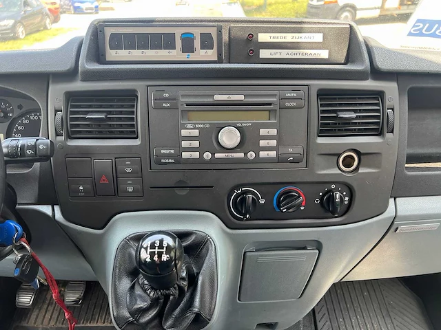 Ford - 2008 - transit - rolstoelvervoer - personenauto - afbeelding 15 van  41