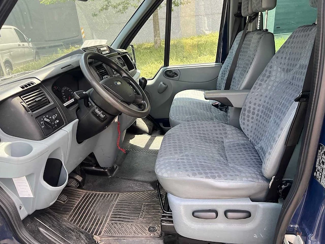 Ford - 2008 - transit - rolstoelvervoer - personenauto - afbeelding 22 van  41