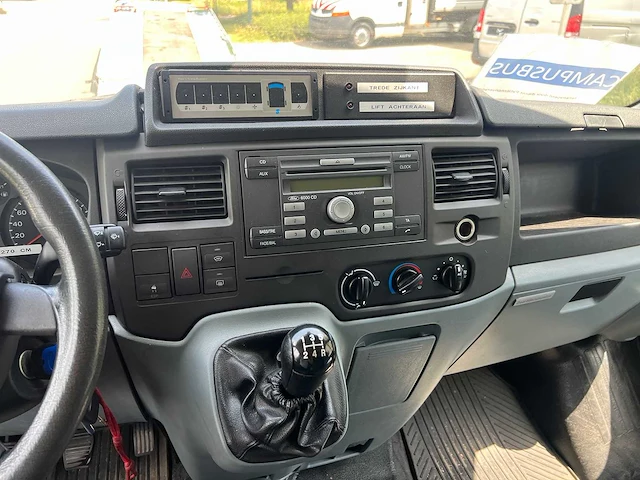 Ford - 2008 - transit - rolstoelvervoer - personenauto - afbeelding 26 van  41