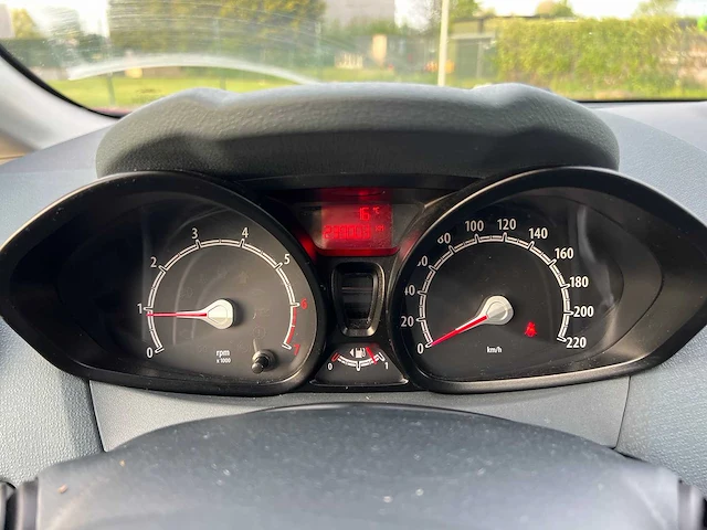 Ford - 2011 - fiesta - personenauto - afbeelding 9 van  22