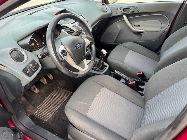 Ford - 2011 - fiesta - personenauto - afbeelding 10 van  22