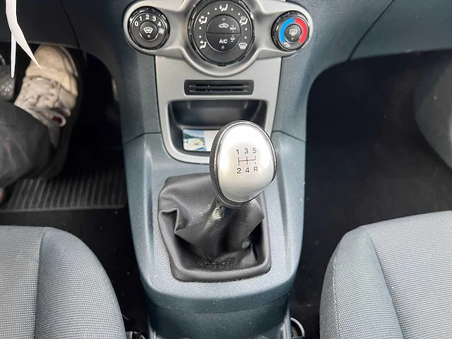 Ford - 2011 - fiesta - personenauto - afbeelding 13 van  22