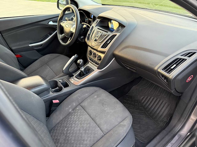 Ford - 2013 - focus - personenauto - afbeelding 16 van  27