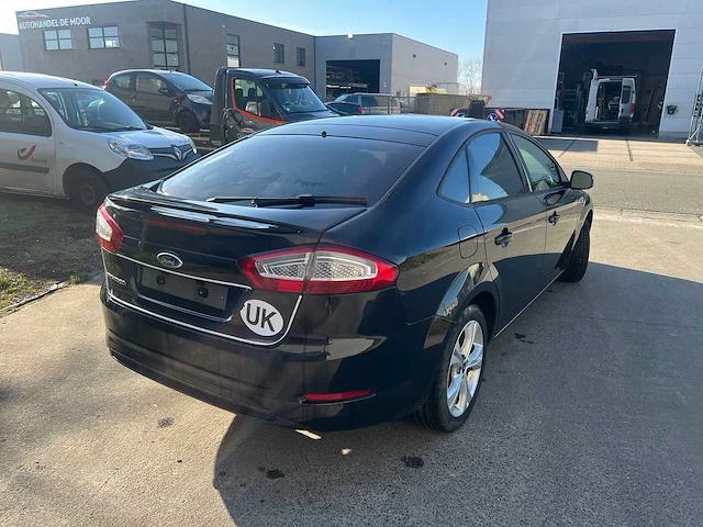 Ford - 2014 - mondeo - personenauto - afbeelding 2 van  12