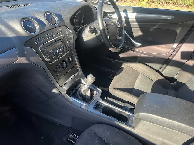 Ford - 2014 - mondeo - personenauto - afbeelding 7 van  12