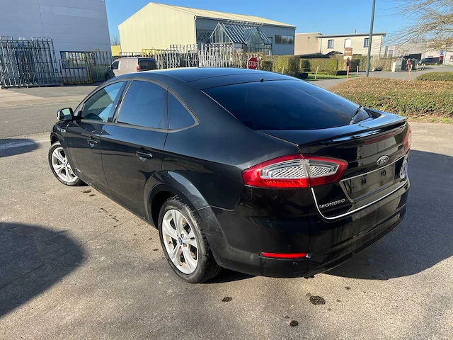 Ford - 2014 - mondeo - personenauto - afbeelding 10 van  12