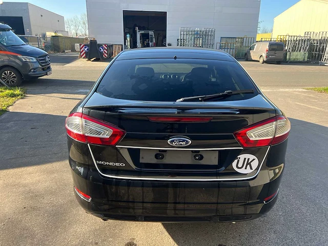 Ford - 2014 - mondeo - personenauto - afbeelding 11 van  12