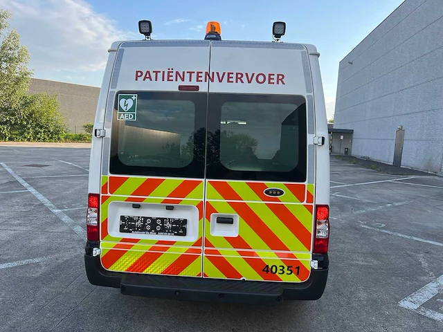 Ford - 2014 - transit - ambulance - personenauto - afbeelding 3 van  37
