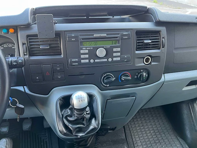 Ford - 2014 - transit - ambulance - personenauto - afbeelding 21 van  37