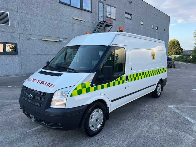 Ford - 2014 - transit - ambulance - personenauto - afbeelding 23 van  37