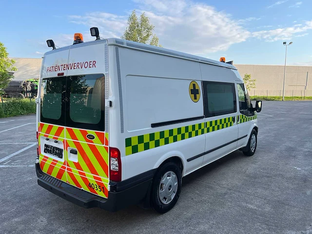 Ford - 2014 - transit - ambulance - personenauto - afbeelding 36 van  37