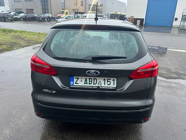 Ford - 2017 - focus - - personenauto - afbeelding 2 van  15