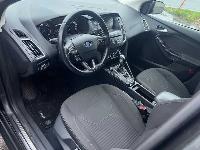 Ford - 2017 - focus - - personenauto - afbeelding 5 van  15