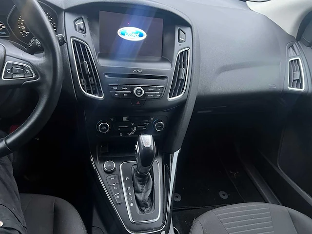 Ford - 2017 - focus - - personenauto - afbeelding 7 van  15