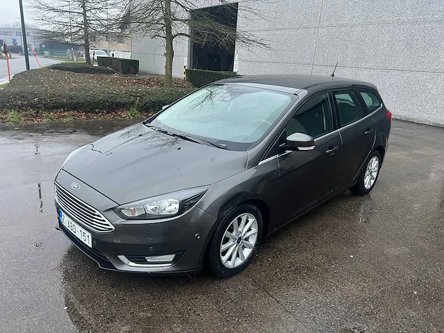 Ford - 2017 - focus - - personenauto - afbeelding 8 van  15