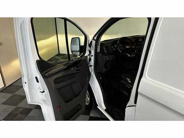 Ford - 2019 - transit custom - personenauto - afbeelding 14 van  36