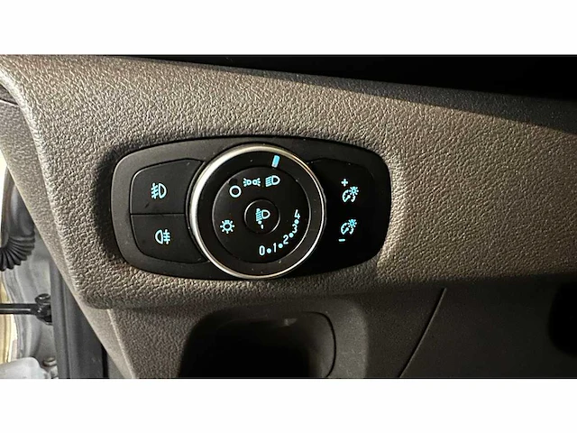 Ford - 2019 - transit custom - personenauto - afbeelding 16 van  36