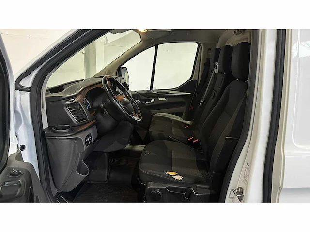 Ford - 2019 - transit custom - personenauto - afbeelding 17 van  36