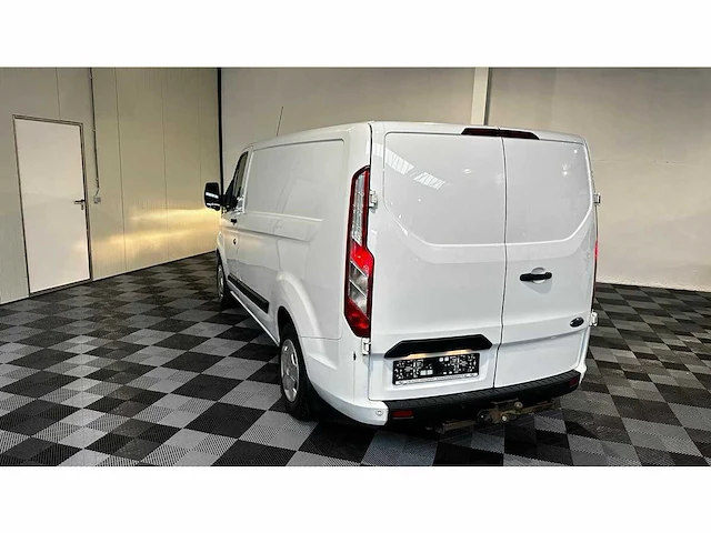Ford - 2019 - transit custom - personenauto - afbeelding 18 van  36