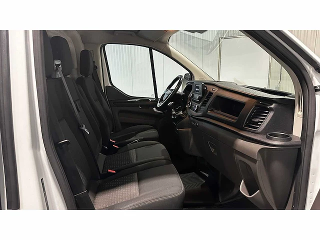 Ford - 2019 - transit custom - personenauto - afbeelding 33 van  36