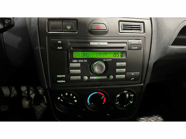 Ford - fiesta - 1.4 tdci - personenauto - afbeelding 8 van  31
