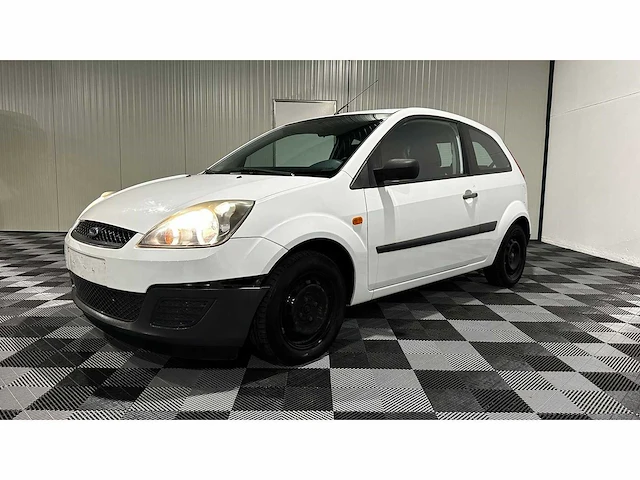 Ford - fiesta - 1.4 tdci - personenauto - afbeelding 20 van  31