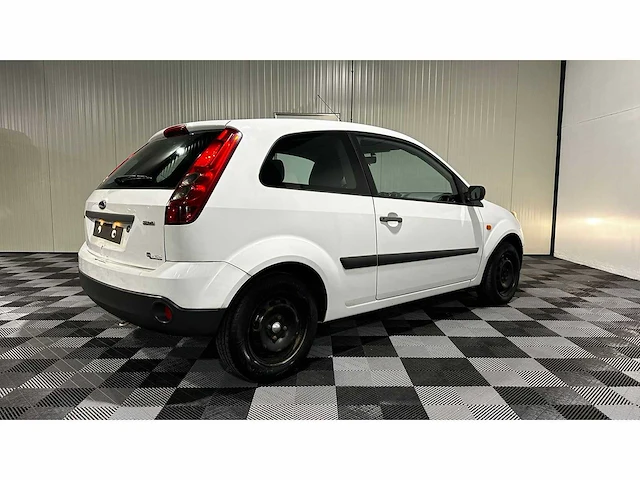 Ford - fiesta - 1.4 tdci - personenauto - afbeelding 26 van  31
