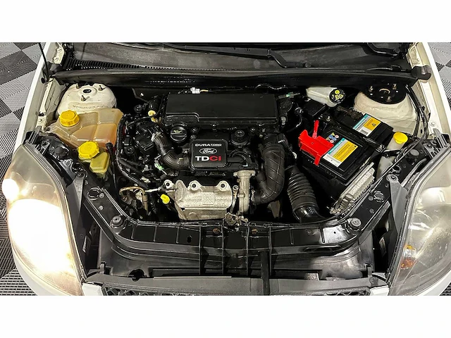 Ford - fiesta - 1.4 tdci - personenauto - afbeelding 29 van  31