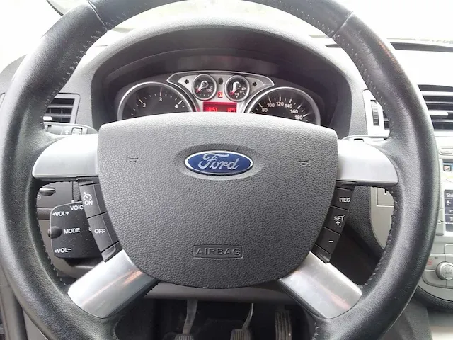 Ford - kuga - - afbeelding 5 van  20