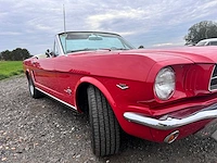 Ford - mustang cabrio - oldtimer - afbeelding 26 van  61