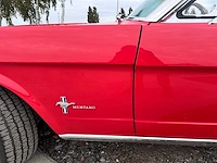 Ford - mustang cabrio - oldtimer - afbeelding 49 van  61