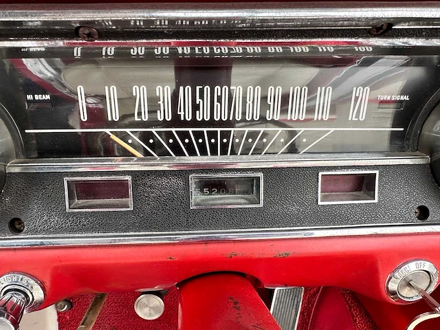 Ford - mustang cabrio - oldtimer - afbeelding 55 van  61
