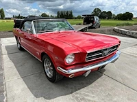 Ford - mustang cabrio - oldtimer - afbeelding 56 van  61