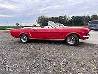 Ford - mustang cabrio - oldtimer - afbeelding 37 van  61