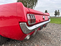 Ford - mustang cabrio - oldtimer - afbeelding 43 van  61
