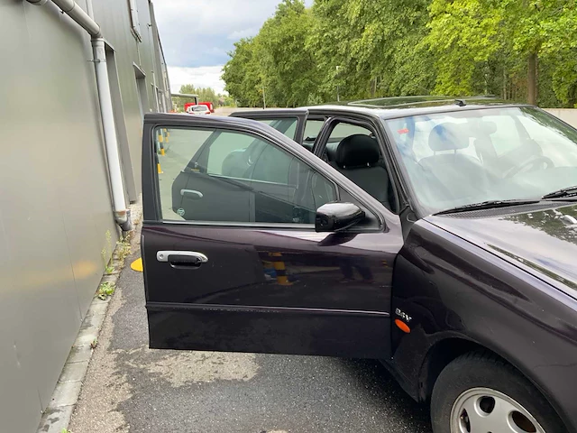 Ford - scorpio ghia cosworth - scorpio cosworth 24v - oldtimer - afbeelding 36 van  40
