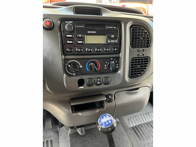 Ford - transit - van - afbeelding 15 van  24
