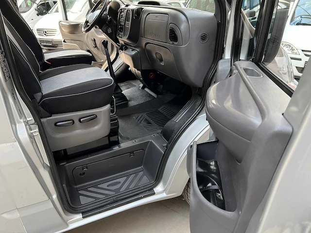 Ford - transit - van - afbeelding 17 van  24