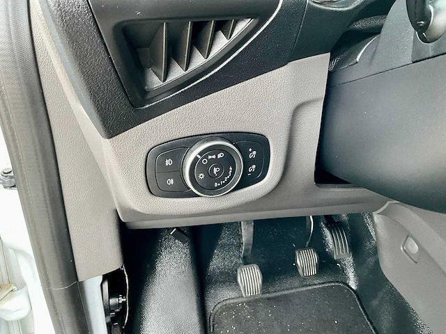 Ford - transit connect - bedrijfswagen - afbeelding 24 van  37